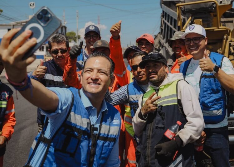 Supervisa alcalde Bonilla recarpeteo en calle Tercera al sur de la ciudad