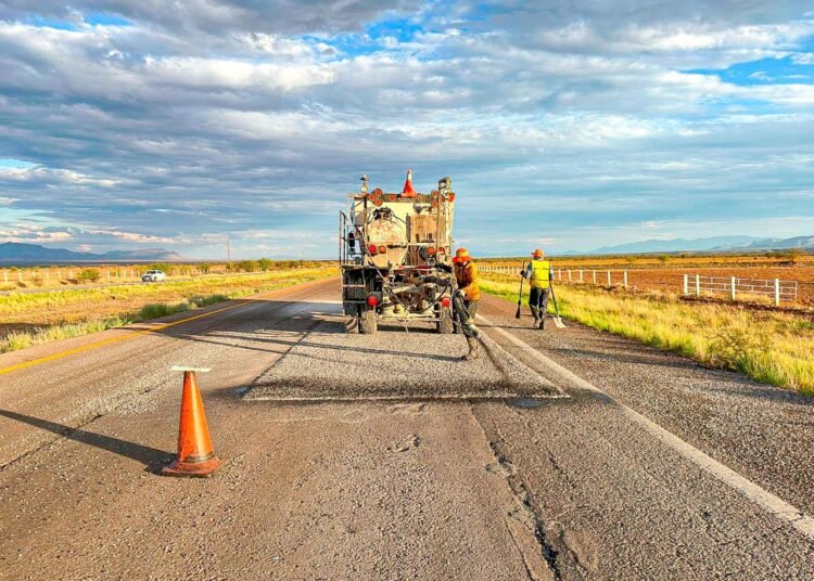 Reparan más de 1,500 baches en la Vía Corta a Parral como parte del Programa Emergente de Bacheo