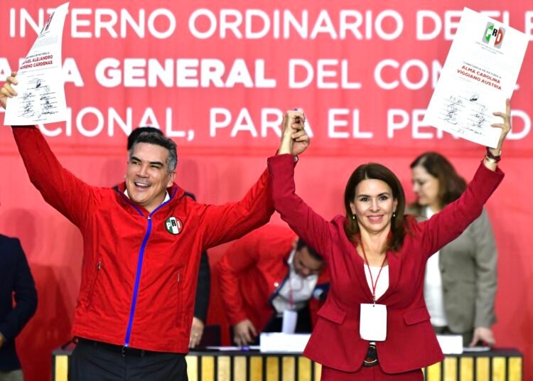 Alejandro Moreno Cárdenas y Carolina Viggiano electos