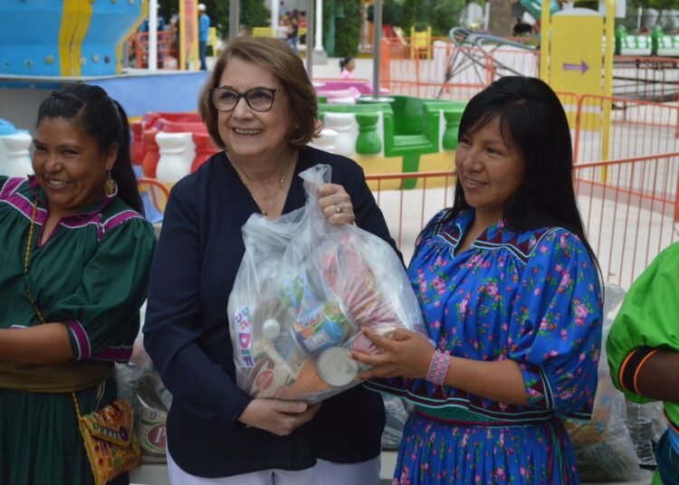 Impulso a Niñas Rarámuri: Reciben Apoyos y Bicicletas