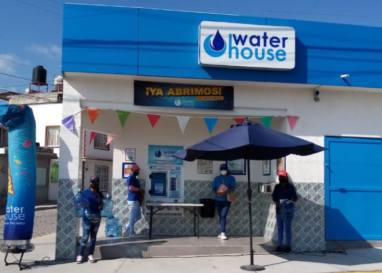 Agua gratis para celebrar la apertura del nuevo módulo Water House