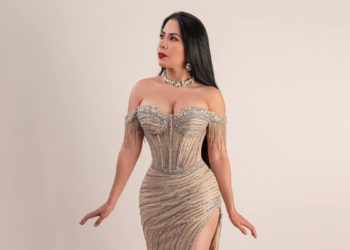 Vianney Comparan: La Nueva Conductora de NASCAR México Series