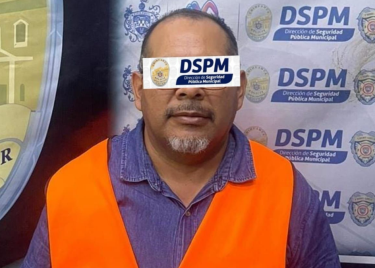 Policía Municipal asegura armas y más de mil cartuchos en tráiler foráneo