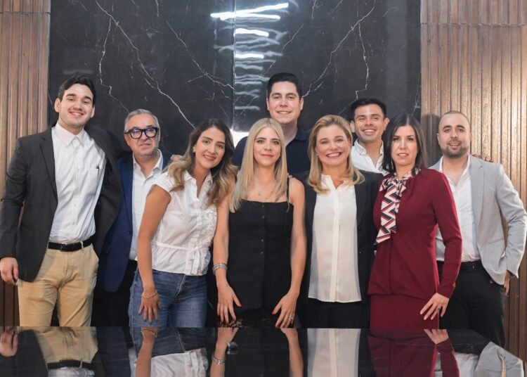 Emprendedores agradecen a Maru Campos el apoyo para consolidar sus proyectos