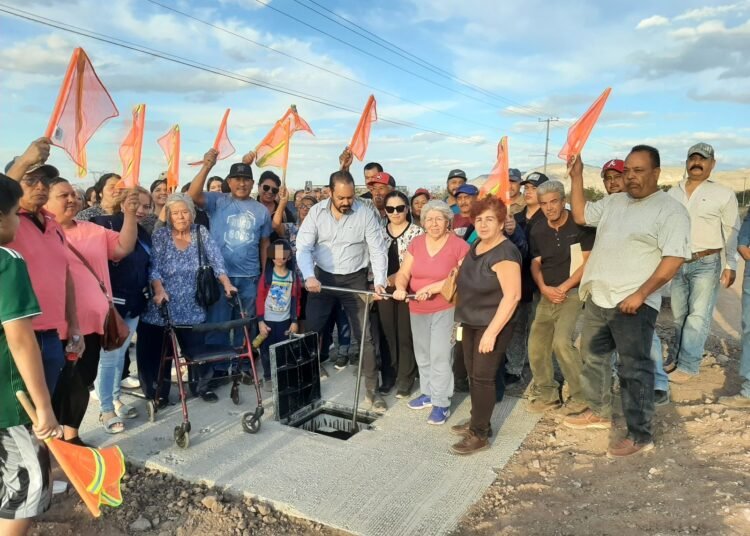 JMAS Chihuahua lleva agua potable a la colonia Tres Castillos