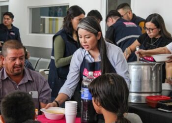Refuerza Nancy Frías compromiso con la comunidad en la colonia El Porvenir
