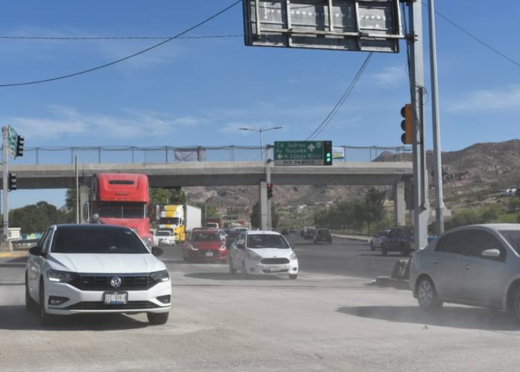 ¡PRECAUCIÓN! Continúan trabajos de reposición de losas en la Vialidad Sacramento