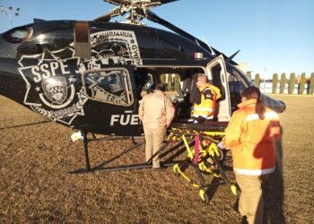 Estado realiza traslado aeromédico de paciente obstétrica desde Ocampo a Cuauhtémoc