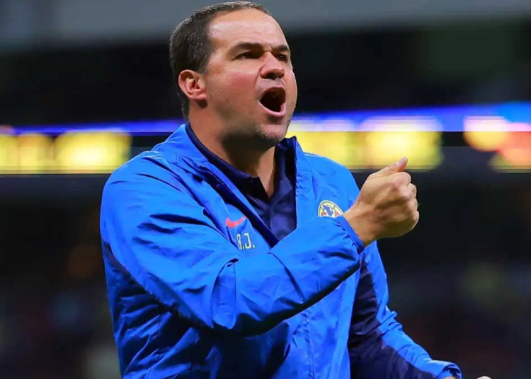 América ratifica a André Jardine como su Director Técnico