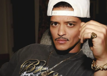 Bruno Mars rompe récord en Spotify con 150 millones de oyentes mensuales