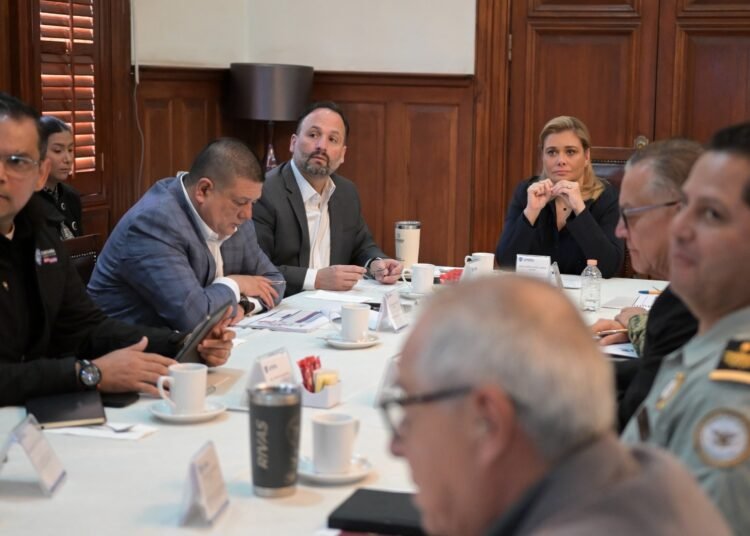 Encabeza Maru Campos sesión de la Mesa de Seguridad en Chihuahua