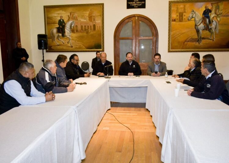 Se reanudan operaciones del sistema de transporte Bowí tras mesa de diálogo