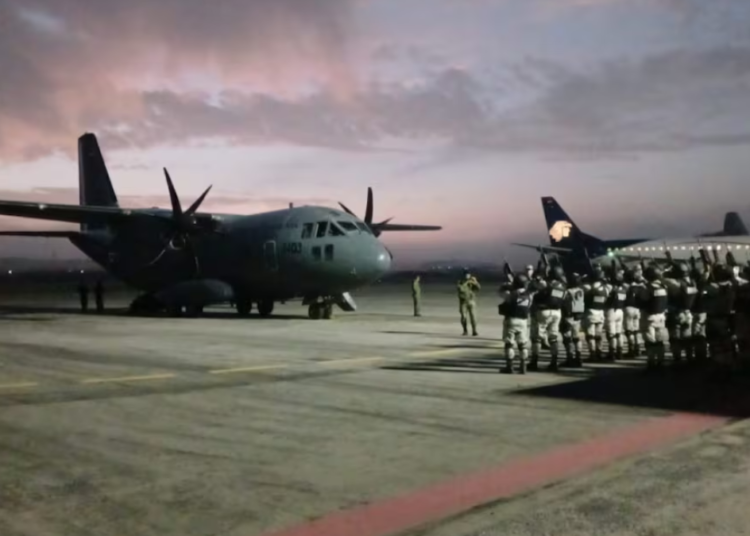 México despliega 10 mil militares en la frontera norte para frenar el tráfico de fentanilo