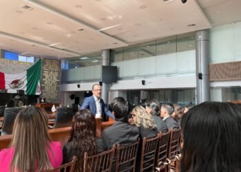 Jorge Soto llama a los jóvenes a prepararse y rechazar la corrupción