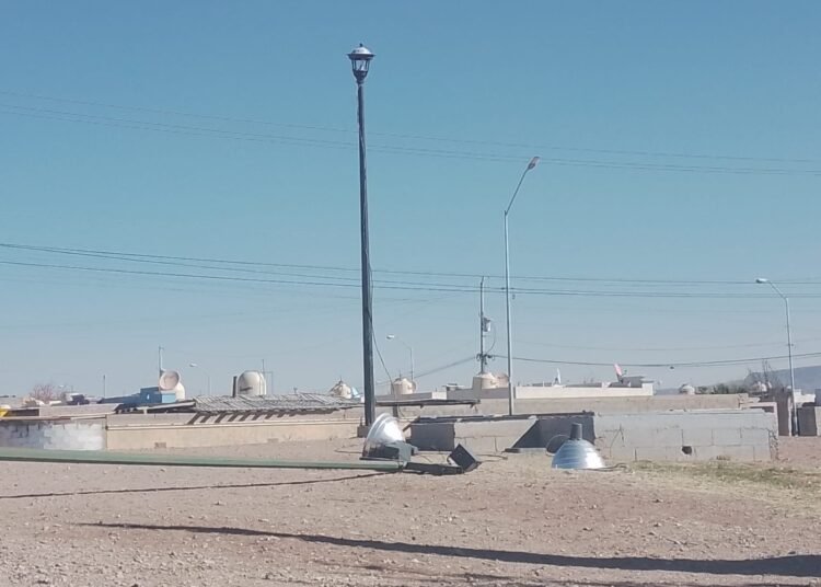 Protección Civil y Bomberos atienden incidencias provocadas por fuertes vientos en Chihuahua