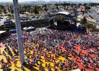 Chihuahua rompe récord en la Polka Monumental 2025 con 3,368 bailarines