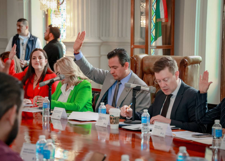 Presenta alcalde Marco Bonilla iniciativa para endurecer sanciones por ganado suelto en zonas urbanas