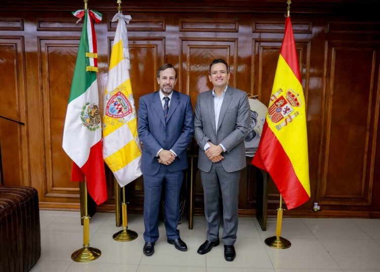 Recibe alcalde Bonilla al cónsul general de España en Monterrey para fortalecer lazos de cooperación