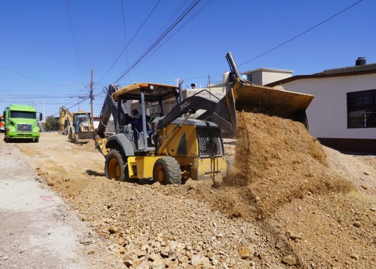 Inicia Municipio pavimentación en la colonia División Norte