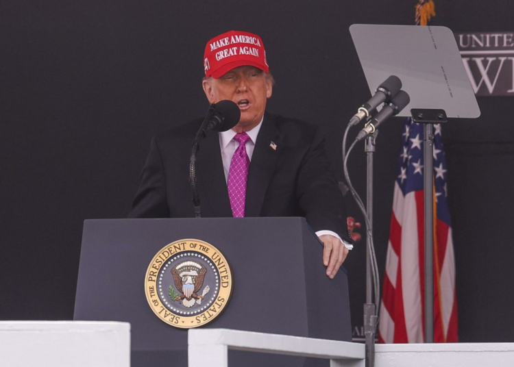 Trump insiste en que Harvard debe compartir datos de sus estudiantes extranjeros