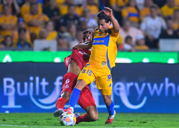Toluca saca valioso empate en el Volcán ante Tigres