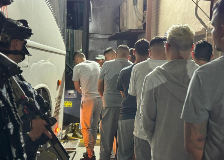 Trasladan a 120 reos peligrosos del Cereso No. 3 en operativo estratégico de la SSPE