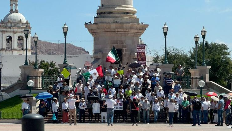 Se manifiestan en la Plaza del Ángel contra elecciones del Poder Judicial