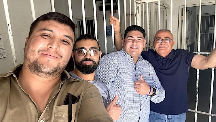 Presumen «mapaches» selfie desde la cárcel en Camargo