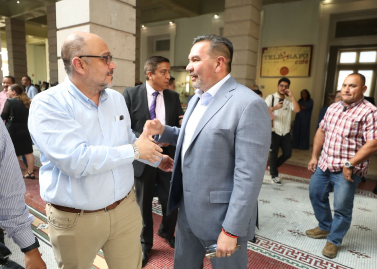 Acude Alcalde a toma de protesta del titular del Foro de Periodistas de Chihuahua