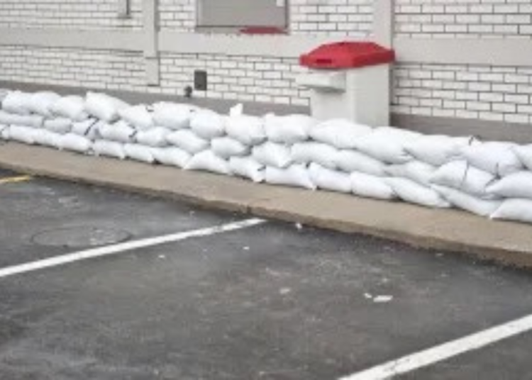 EP Water activa distribución de sacos de arena para proteger zonas vulnerables a inundaciones