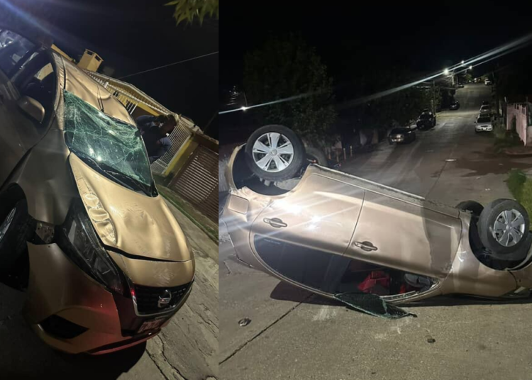 Denuncian choque a vehículo estacionado en colonia Campesina; piden apoyo ciudadano para localizar al responsable