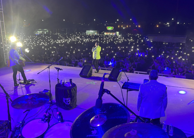 Conjunto Primavera enciende la noche en Delicias con inolvidable presentación