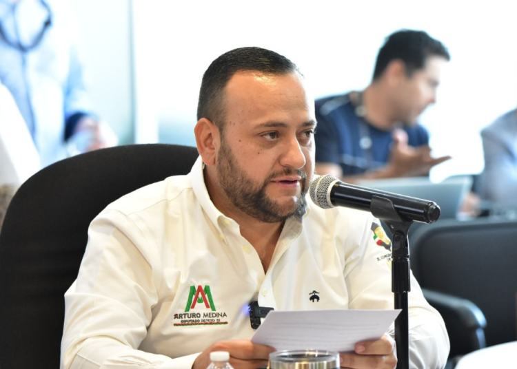 Promueven a establecer obligación del gobierno a atender salud mental de personal médico