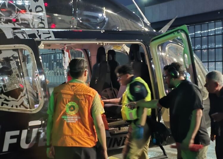 Realiza Gobierno del Estado traslado aeromédico tras accidente vehicular en municipio de Buenaventura