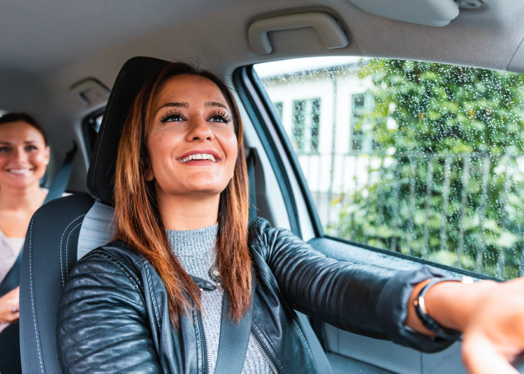 Uber lanza función para emparejar solo a mujeres conductoras y pasajeras en EE.UU.