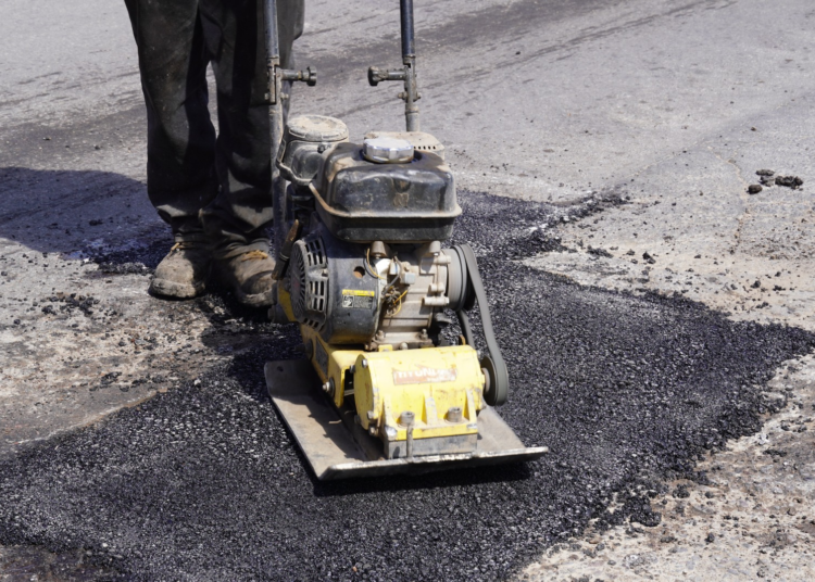 Atiende Municipio más de 2 mil 300 baches en una semana