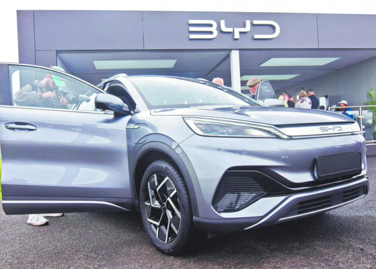 BYD cancela planta en México por presiones arancelarias de Trump