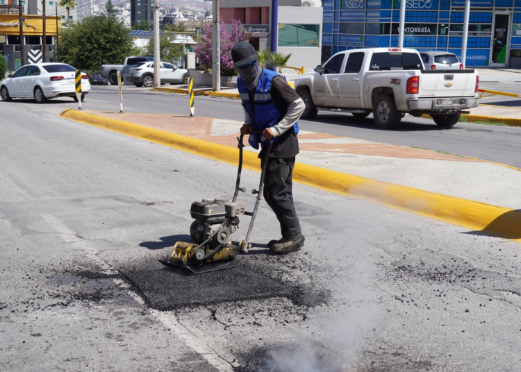 Atiende Municipio más de 930 baches en un solo día