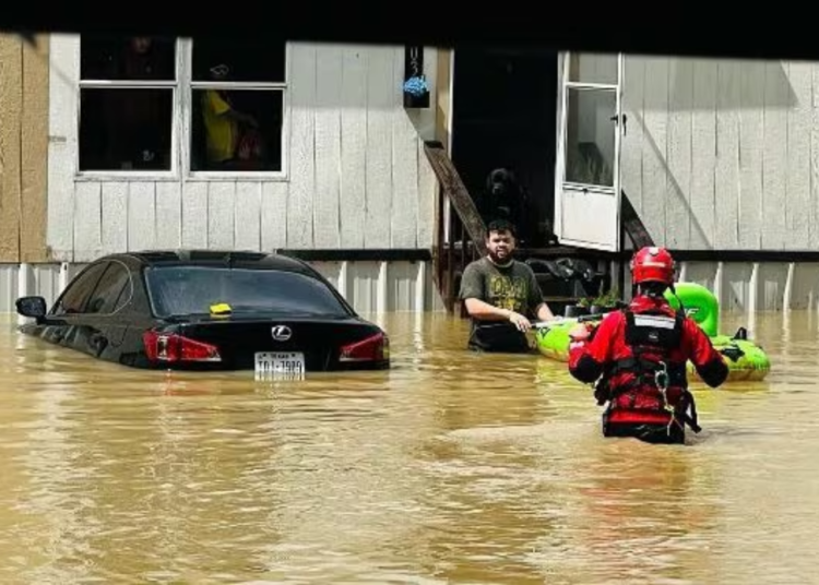 Tragedia en Texas: 25 niñas desaparecidas tras inundación en campamento cristiano; confirman víctimas latinas