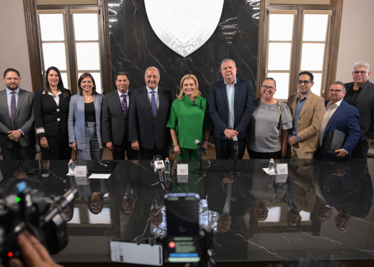 Maru Campos cumple al magisterio: más de 6 mil docentes recibirán pago de prestaciones pendientes