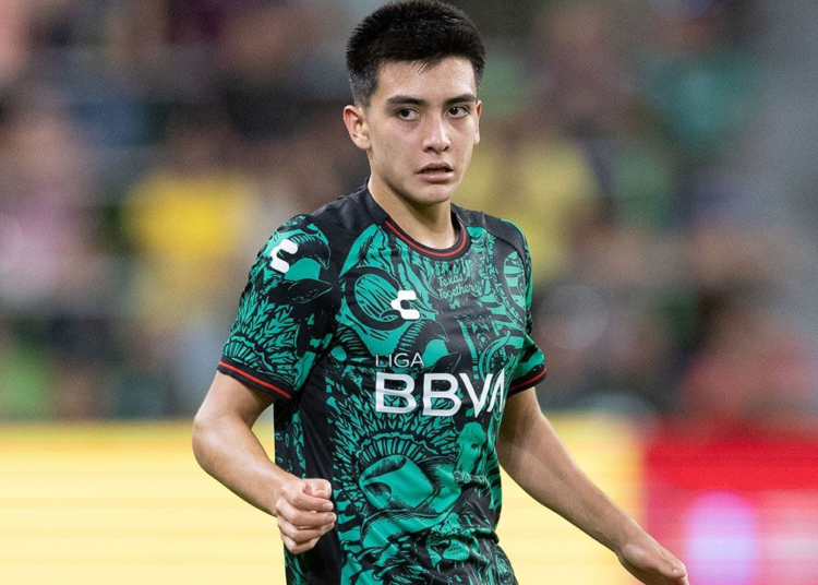 Gilberto Mora sorprende en redes por hablar inglés fluido y aclara broma sobre Marco Reus