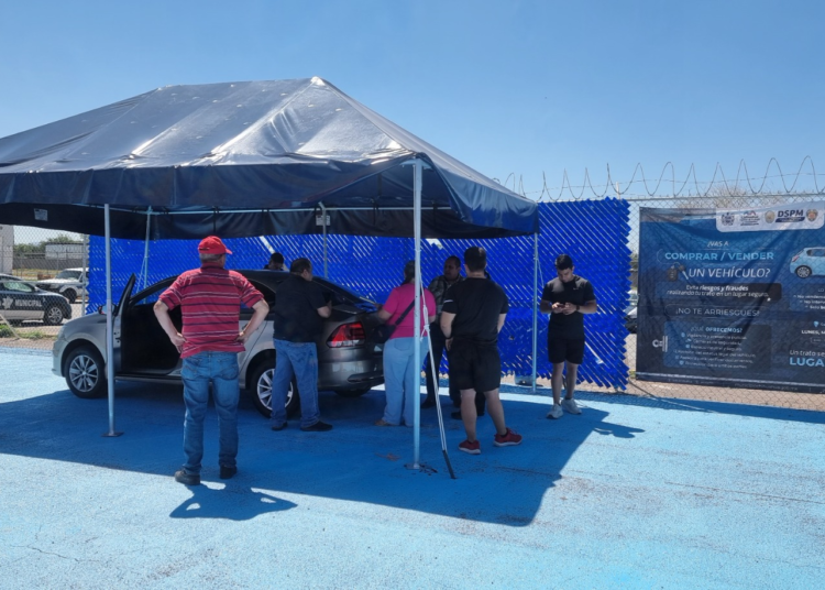 Policía Municipal ofrece módulo seguro para compraventa de automóviles