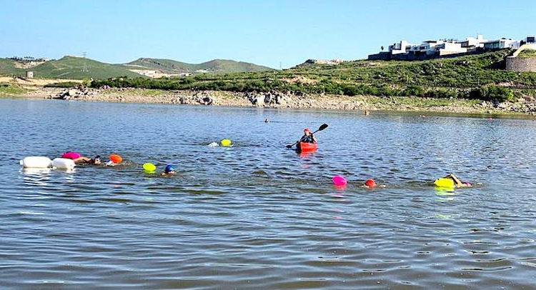 Fallece nadadora tras evento en la Presa El Rejón; identifican a la víctima como Daniela Loera