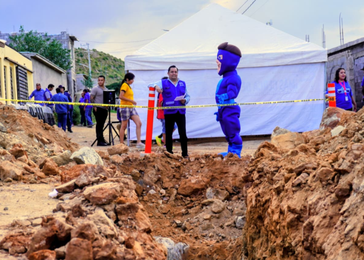 Inicia JMAS Chihuahua instalación de red de drenaje en la colonia Jorge Barousse