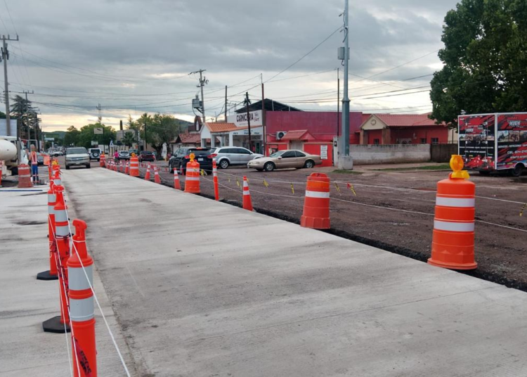 Rehabilita Estado entronque estratégico en Santa Isabel