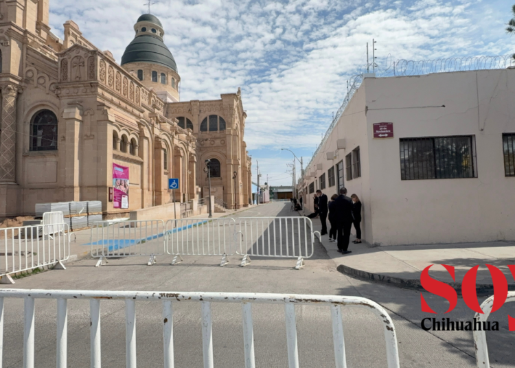 Chihuahua: Vialidad refuerza seguridad en misa por Don Víctor Cruz Russek