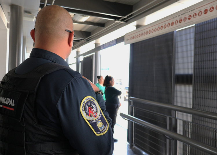 Refuerzan vigilancia policial en estaciones y camiones del Bowi