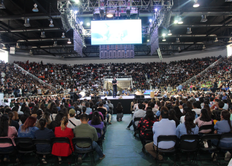 Impulsa Gobierno Municipal la salud mental con la conferencia “Construyendo un sentido” de Farid Dieck