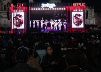 ✨🇲🇽 Anoche México volvió a cantar con Juan Gabriel 🎤🌹