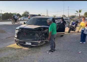 🚨 Choque aparatoso en el Periférico Raúl López Sánchez; saldo sin lesionados graves 🚨